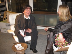 Dr. Helmut Orpel mit seinem neuen Roman bei smow Dr. Helmut Orpel mit seinem neuen Roman bei smow