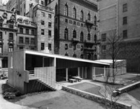 Haus von Marcel Breuer im
Garten des MoMA, New York City
(USA), 1948. Haus von Marcel Breuer im
Garten des MoMA, New York City
(USA), 1948.