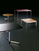 USM Haller Tisch und USM Kitos: Neue Schreibtischoberflächen USM Haller Tisch und USM Kitos: Neue Schreibtischoberflächen