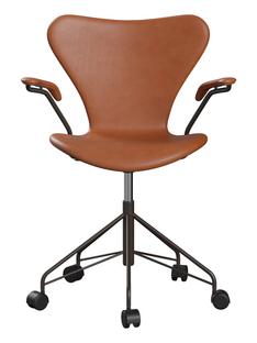 Serie 7 Drehstuhl 3117 / 3217 Vollpolsterung Mit Armlehnen|Leder Grace walnut|Brown bronze