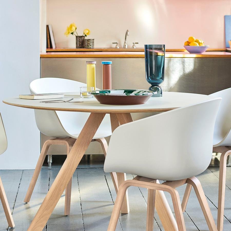 Copenhague Round Table CPH20, Ø 120 x H 74, Eiche lackiert