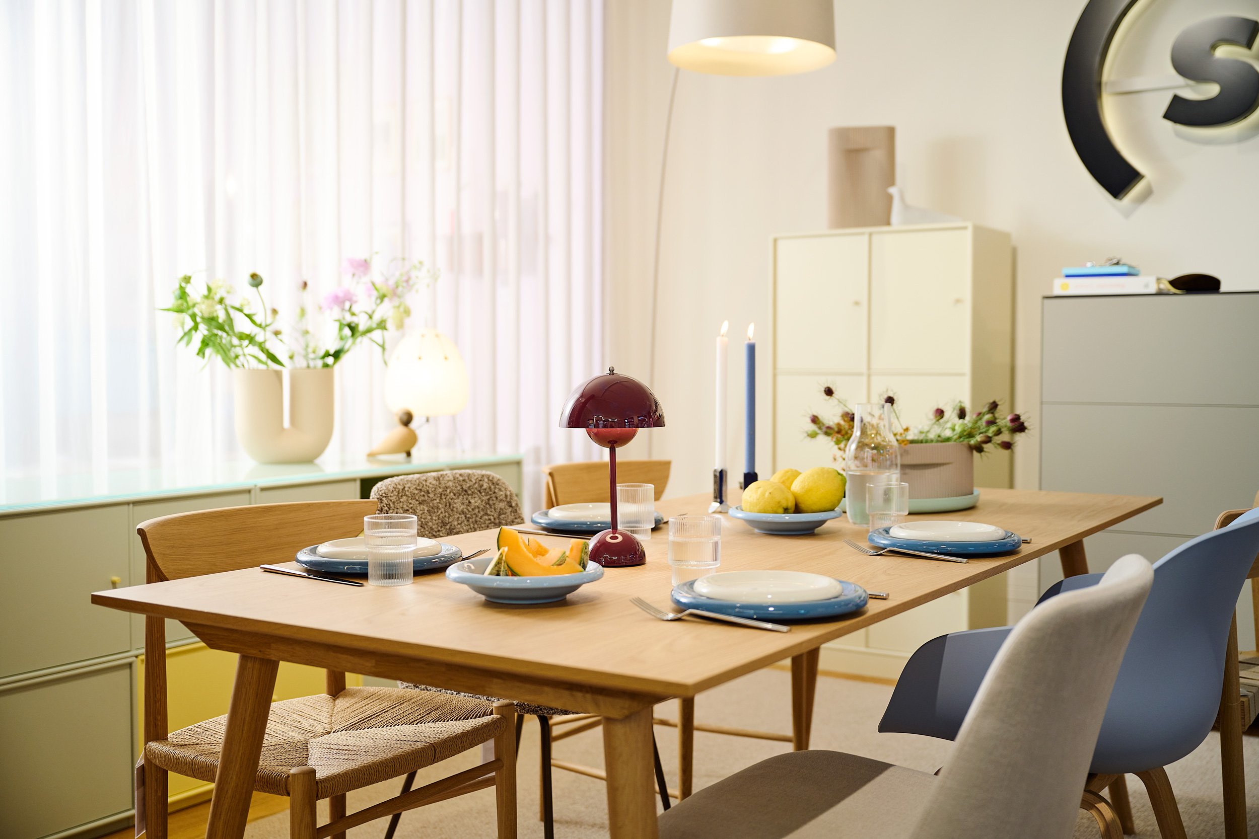 Esszimmereinrichtung mit Designklassikern bei smow Hamburg