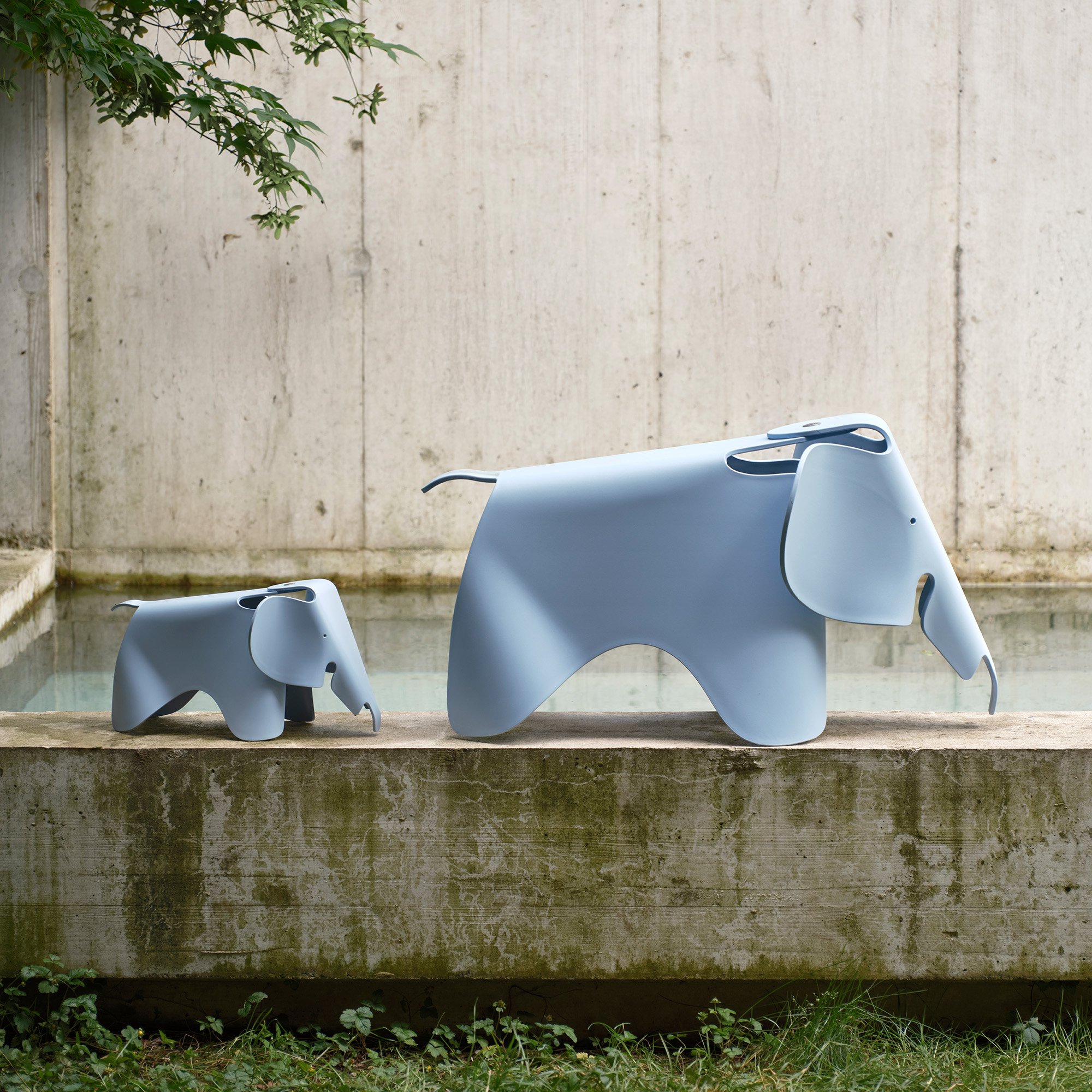 Eames Elephant, Eames red orange RE | Vitra | von Charles & Ray