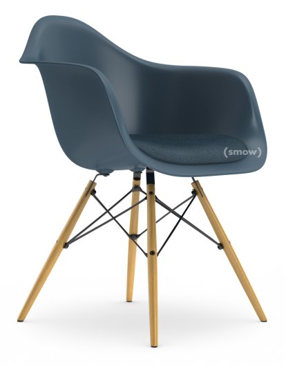 Eames Plastic Armchair DAW, Meerblau, Mit Sitzpolster, Meerblau / dunkelgrau, Standardhöhe - 43 cm, Esche honigfarben