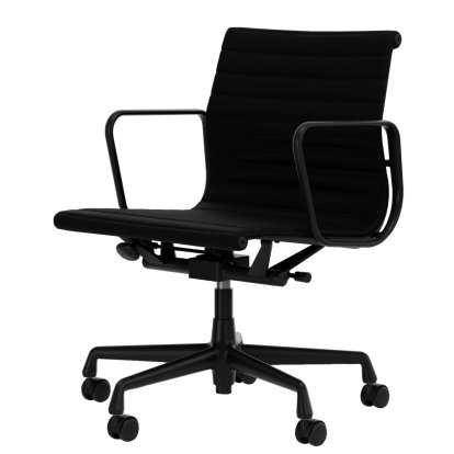 Aluminium Chair EA 117, Aluminium tiefschwarz pulverbeschichtet, Leder (Standard), Nero