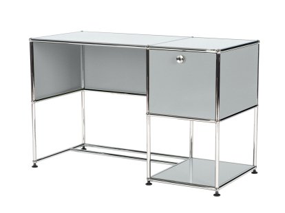 USM Haller Home Office Schreibtisch, USM mattsilber, Mit Kabeldurchlass
