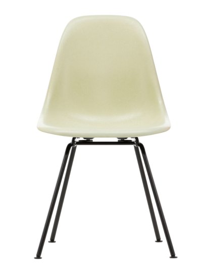 Eames Fiberglass Chair DSX, Eames parchment, Pulverbeschichtet basic dark glatt