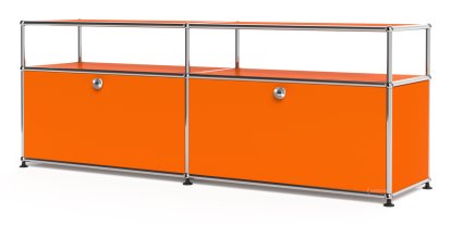 USM Haller Lowboard L mit Aufbau, individualisierbar, Reinorange RAL 2004, Mit 2 Klappen, Mit Kabeldurchlass unten mittig
