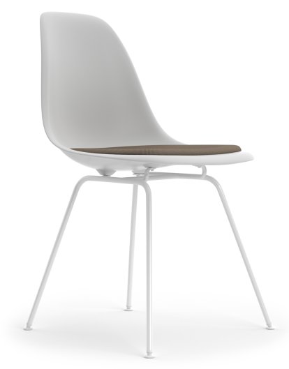 Eames Plastic Side Chair DSX, Cotton white, Mit Sitzpolster, Warmgrey / moorbraun, Standardhöhe - 43 cm, Beschichtet weiß