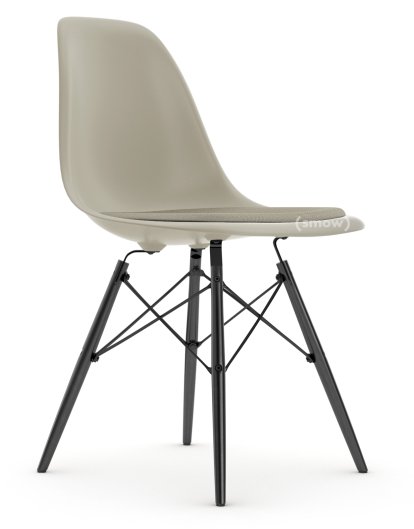 Eames Plastic Side Chair DSW, Kieselstein, Mit Sitzpolster, Warmgrey / elfenbein, Standardhöhe - 43 cm, Ahorn schwarz