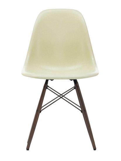 Eames Fiberglass Chair DSW, Eames parchment, Ahorn dunkel